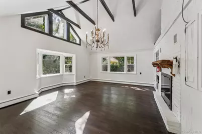 29 Squiretown Road #D, Hampton Bays, NY 11946 - Photo 9