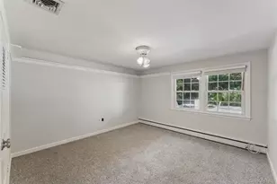 29 Squiretown Rd, Hampton Bays, NY 11946 - Photo 13