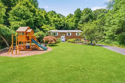 45 Lakeview Avenue W, Cortlandt Manor, NY 10567 - Photo 43