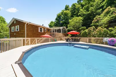 45 Lakeview Avenue W, Cortlandt Manor, NY 10567 - Photo 33