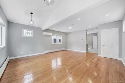 40 S 16 Street, New Hyde Park, NY 11040 - Photo 5