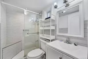 40 S 16th St, New Hyde Park, NY 11040 - Photo 27