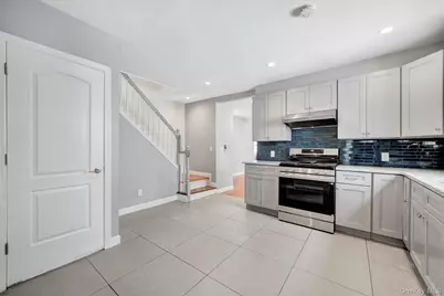 40 S 16 Street, New Hyde Park, NY 11040 - Photo 11