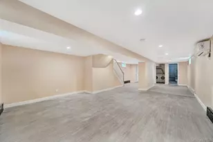 40 S 16th St, New Hyde Park, NY 11040 - Photo 25