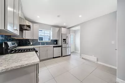 40 S 16 Street, New Hyde Park, NY 11040 - Photo 9