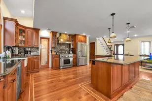2635 Merrick Ave, Merrick, NY 11566 - Photo 7