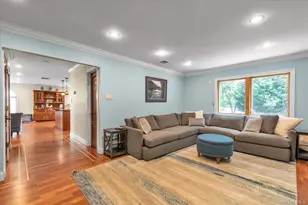 2635 Merrick Ave, Merrick, NY 11566 - Photo 11