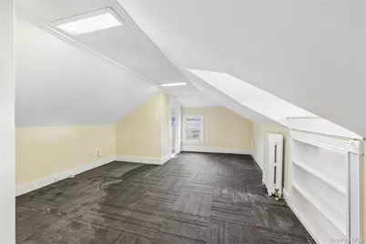 36 Lakeview Court, Ronkonkoma, NY 11779 - Photo 17