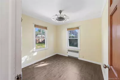36 Lakeview Court, Ronkonkoma, NY 11779 - Photo 13