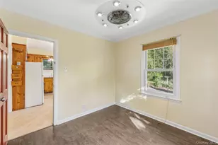 36 Lakeview Ct, Ronkonkoma, NY 11779 - Photo 15