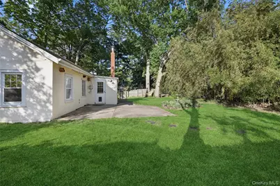 36 Lakeview Court, Ronkonkoma, NY 11779 - Photo 25