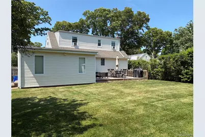 62 Pell Avenue, North Babylon, NY 11703 - Photo 3