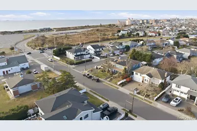 31 Regent Drive, Long Beach, NY 11561 - Photo 33