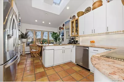 31 Regent Drive, Long Beach, NY 11561 - Photo 9