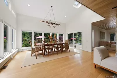 29 Amber Lane, Oyster Bay, NY 11771 - Photo 19