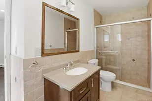 29 Amber Ln, Oyster Bay, NY 11771 - Photo 21