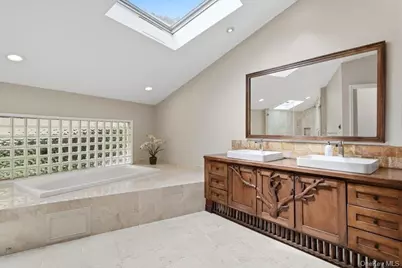 29 Amber Lane, Oyster Bay, NY 11771 - Photo 27