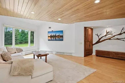 29 Amber Lane, Oyster Bay, NY 11771 - Photo 13