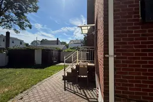 247-20 136th Rd, Rosedale, NY 11422 - Photo 7