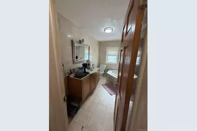 24720 136th Road, Rosedale, NY 11422 - Photo 3