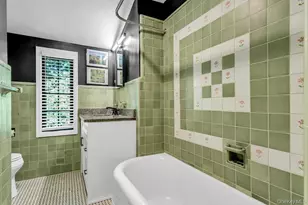 87 Bellows Ln, Manhasset, NY 11030 - Photo 13