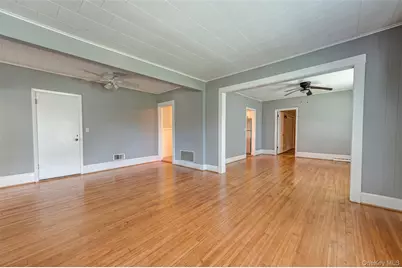 129 Bay Avenue, Patchogue, NY 11772 - Photo 9