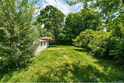 129 Bay Avenue, Patchogue, NY 11772 - Photo 21
