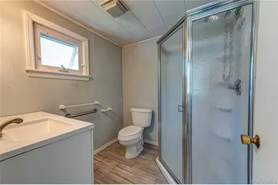 129 Bay Avenue, Patchogue, NY 11772 - Photo 17