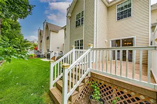 31 Cranberry Cir, Medford, NY 11763 - Photo 31