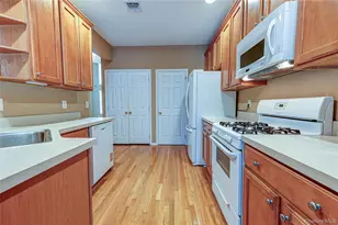 31 Cranberry Cir, Medford, NY 11763 - Photo 11