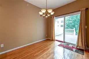 31 Cranberry Cir, Medford, NY 11763 - Photo 9