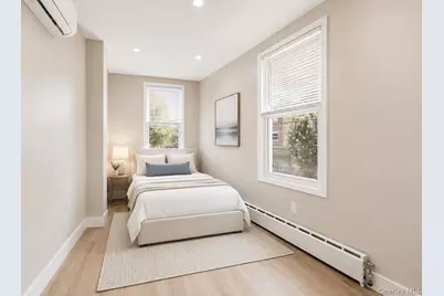 735 E 211th Street, Bronx, NY 10467 - Photo 15
