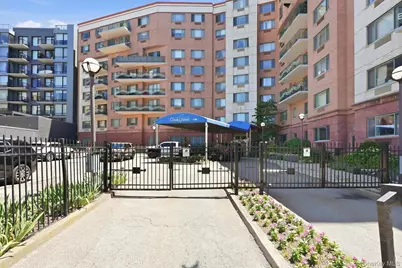 136 Beach 117th Street #7J, Rockaway Park, NY 11694 - Photo 3