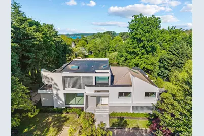 1 Foxwood Road, Great Neck, NY 11024 - Photo 3