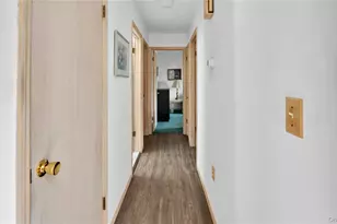 22 Donna Dr, Calverton, NY 11933 - Photo 13