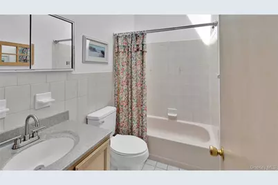 22 Donna Drive, Calverton, NY 11933 - Photo 21