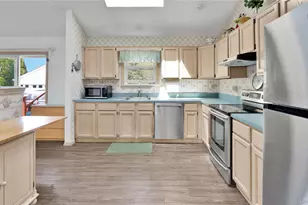 22 Donna Dr, Calverton, NY 11933 - Photo 11