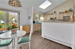 22 Donna Dr, Calverton, NY 11933 - Photo 9