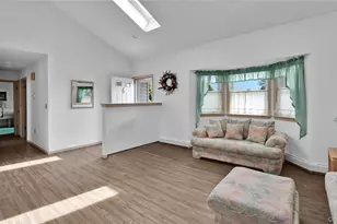 22 Donna Dr, Calverton, NY 11933 - Photo 7