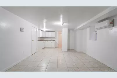 937 E 225th Street, Bronx, NY 10466 - Photo 15