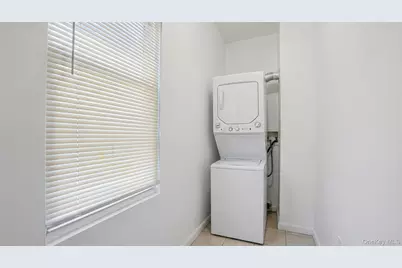 937 E 225th Street, Bronx, NY 10466 - Photo 19