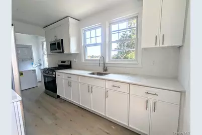 344 Roslyn Ave, Carle Place, NY 11514 - Photo 5