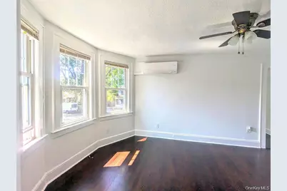 344 Roslyn Ave, Carle Place, NY 11514 - Photo 3