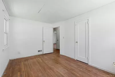 1090 South Drive, Merrick, NY 11566 - Photo 11
