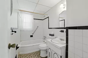 1090 South Dr, Merrick, NY 11566 - Photo 13