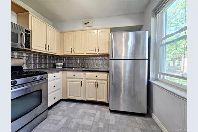 147-46 Village Road #86B, Briarwood, NY 11435 - Photo 11