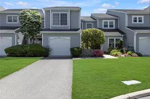 38 Lakebridge Dr S, Kings Park, NY 11754 - Photo 3
