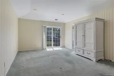 38 Lakebridge Drive S, Kings Park, NY 11754 - Photo 17