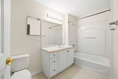 100 Woodcrest Lane #112, Mount Kisco, NY 10549 - Photo 13