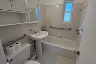 196-61 69th Ave, Fresh Meadows, NY 11365 - Photo 5